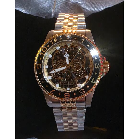 Invicta 36862 Pro Diver Dia De Los Muertos Skull Rose Gold  Invicta Pro Diver Dia De Los Muertos Men\'s Watch - 40mm, Rare 2 tone Gold/Silver